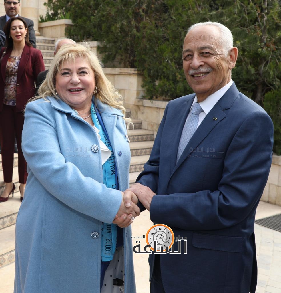 Madar Al-Saa Images 0.5301208775947426