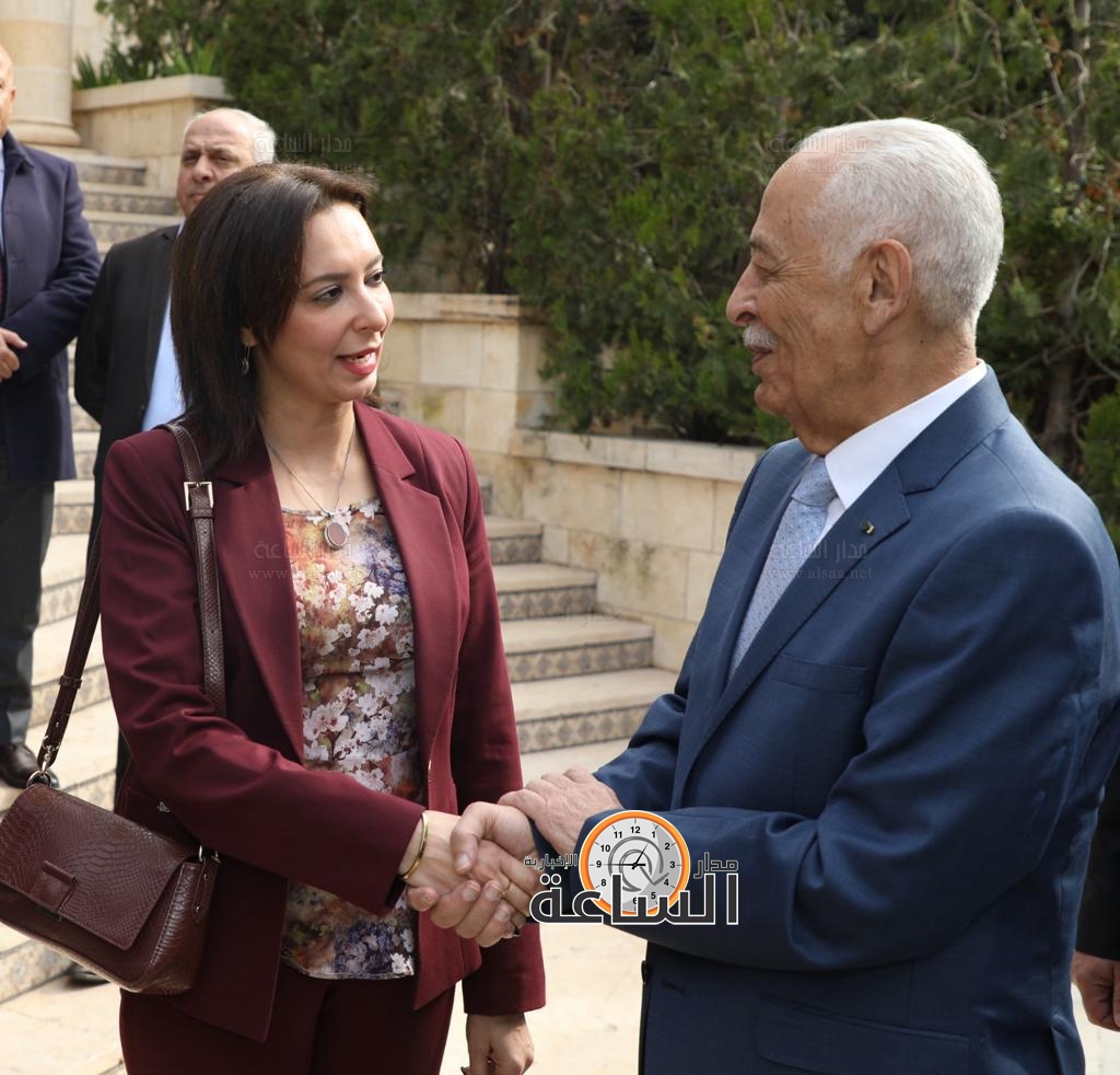 Madar Al-Saa Images 0.7353386456242306