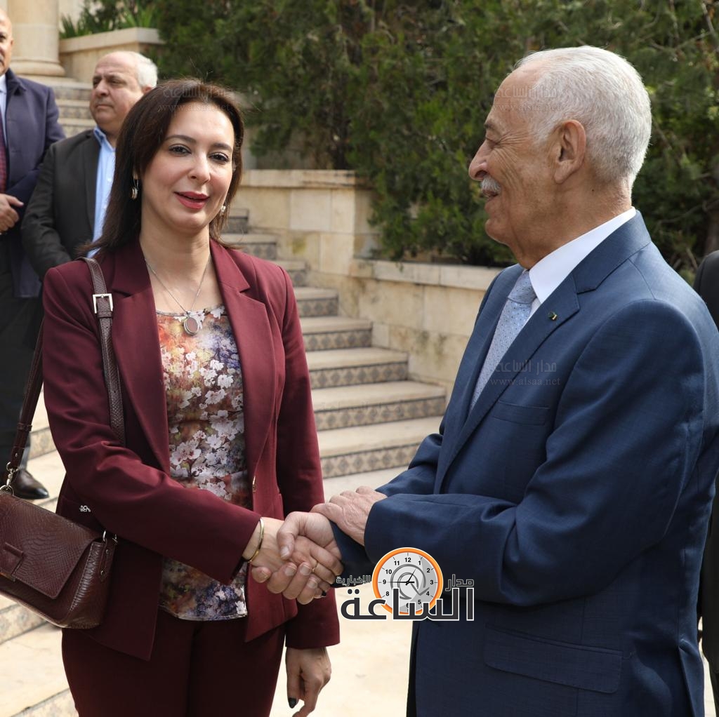 Madar Al-Saa Images 0.41729186593073053