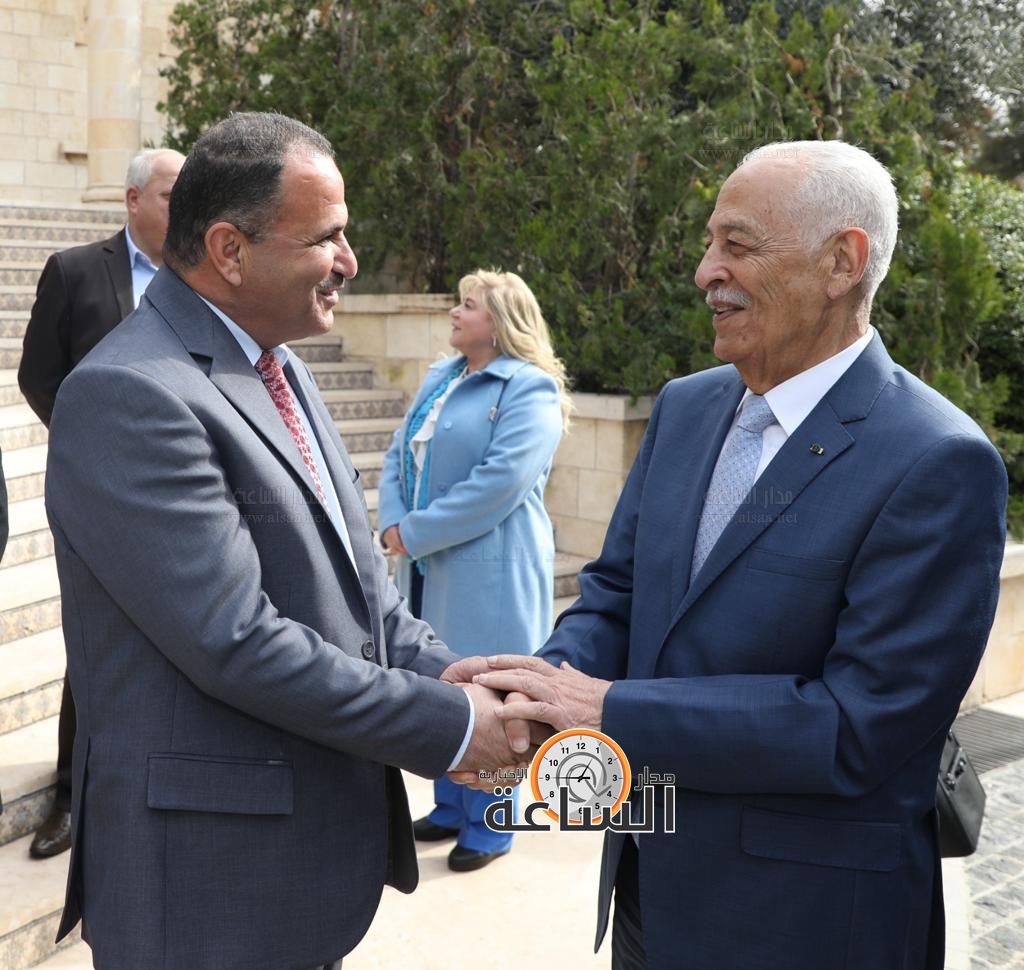 Madar Al-Saa Images 0.430034451720414