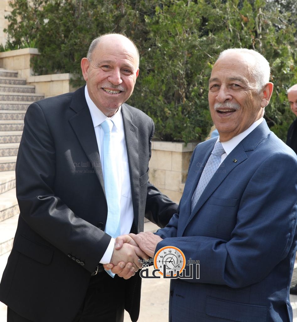 Madar Al-Saa Images 0.7615448237220823