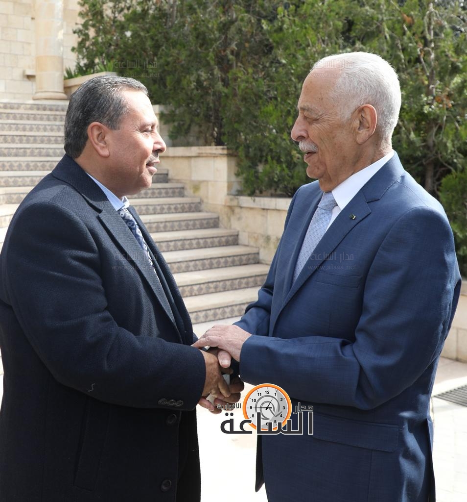 Madar Al-Saa Images 0.7953549855083157