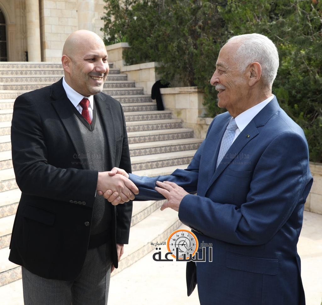 Madar Al-Saa Images 0.5310171432990818