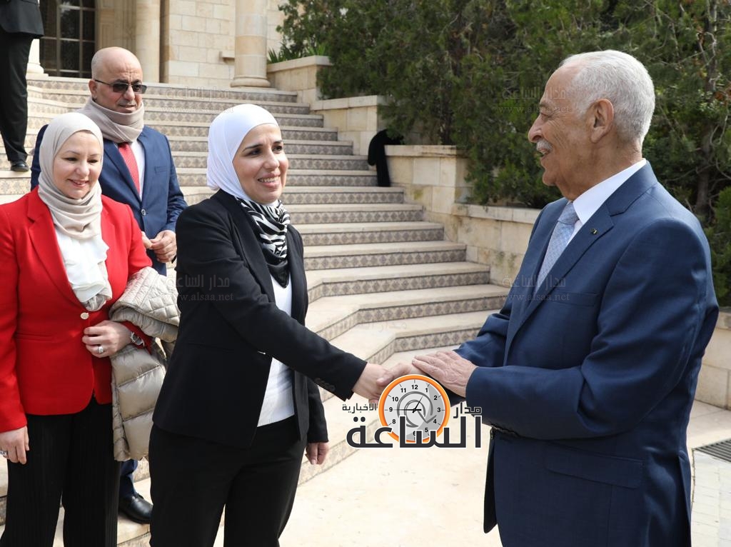 Madar Al-Saa Images 0.17365436041125037