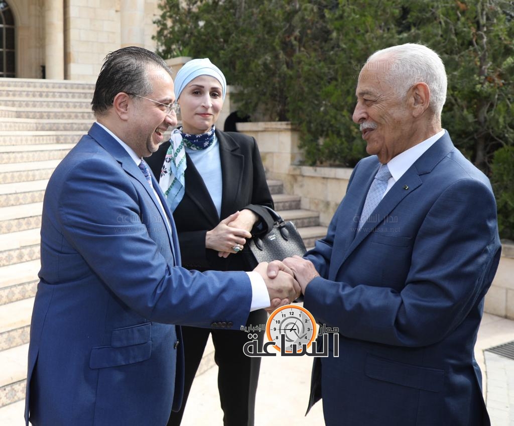 Madar Al-Saa Images 0.5435083651426389