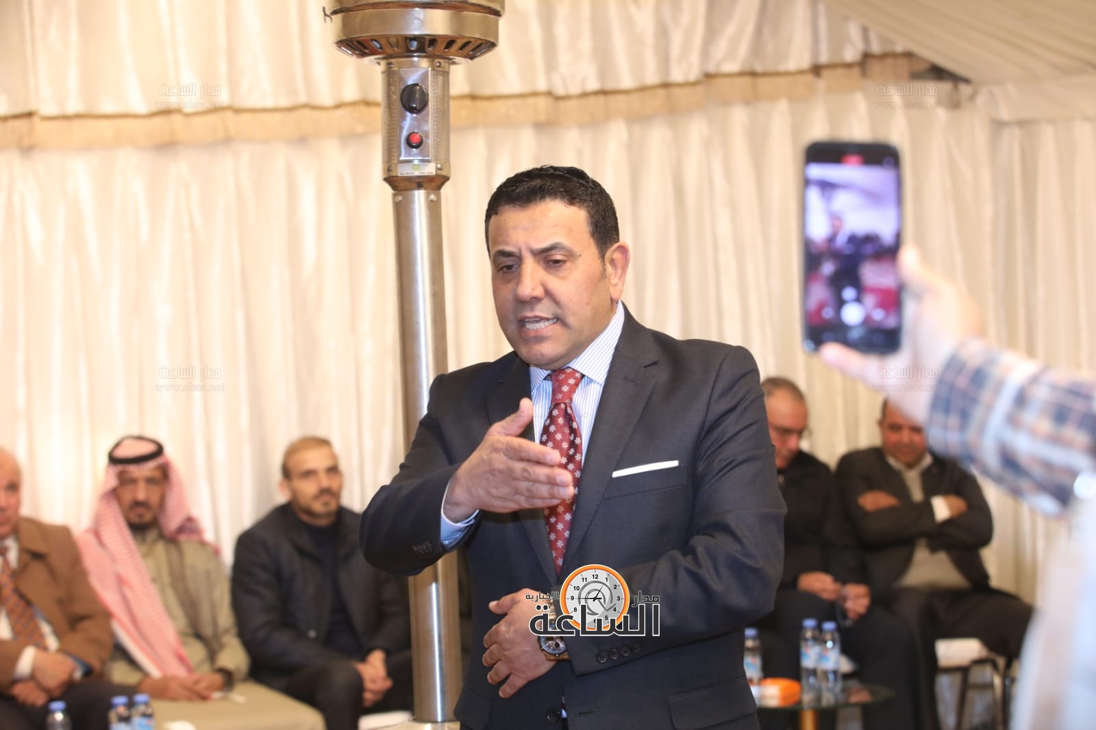 Madar Al-Saa Images 0.3700246093262669