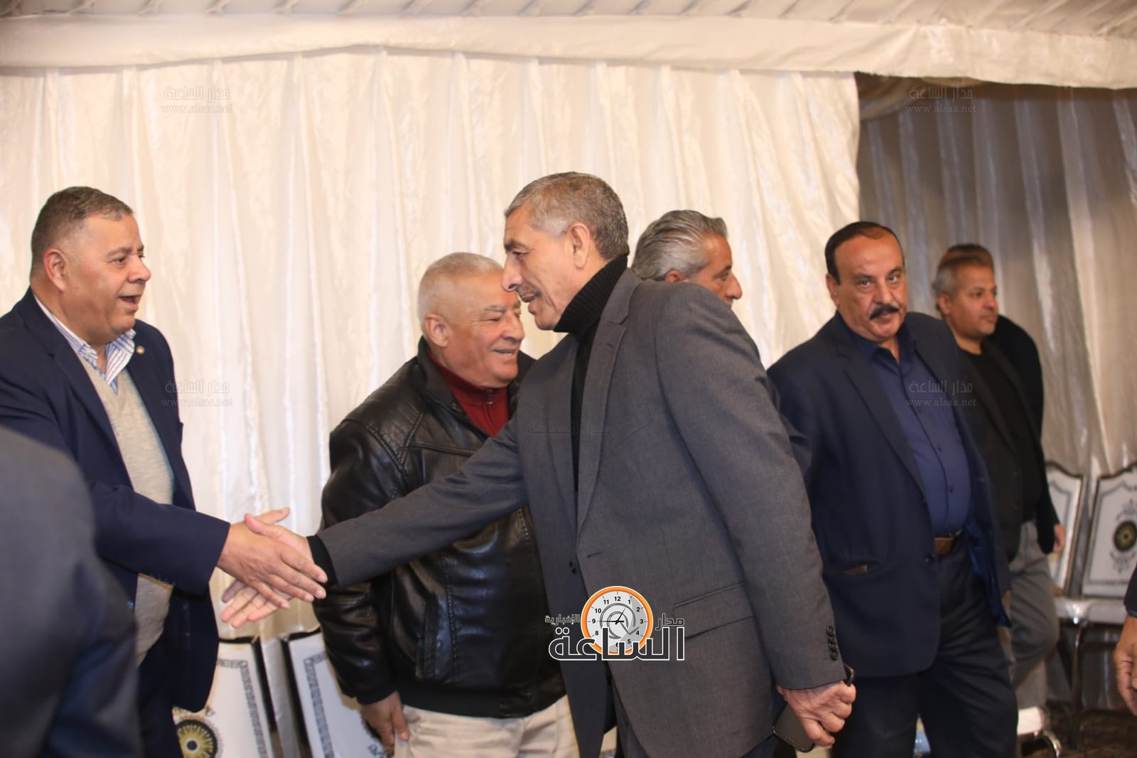 Madar Al-Saa Images 0.36088501530354944