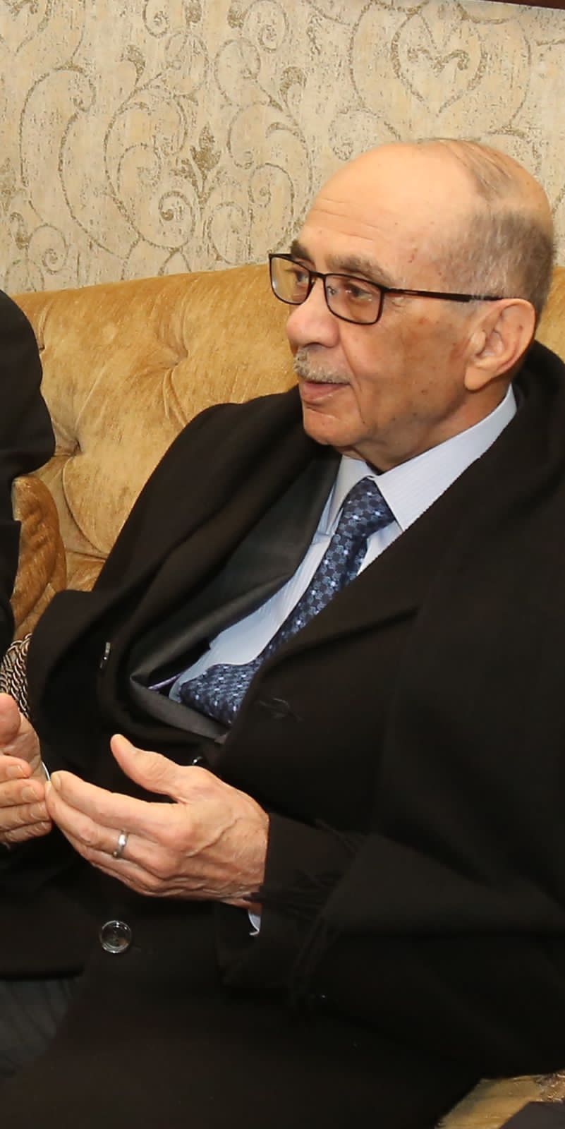 Madar Al-Saa Images 0.4306778176217476