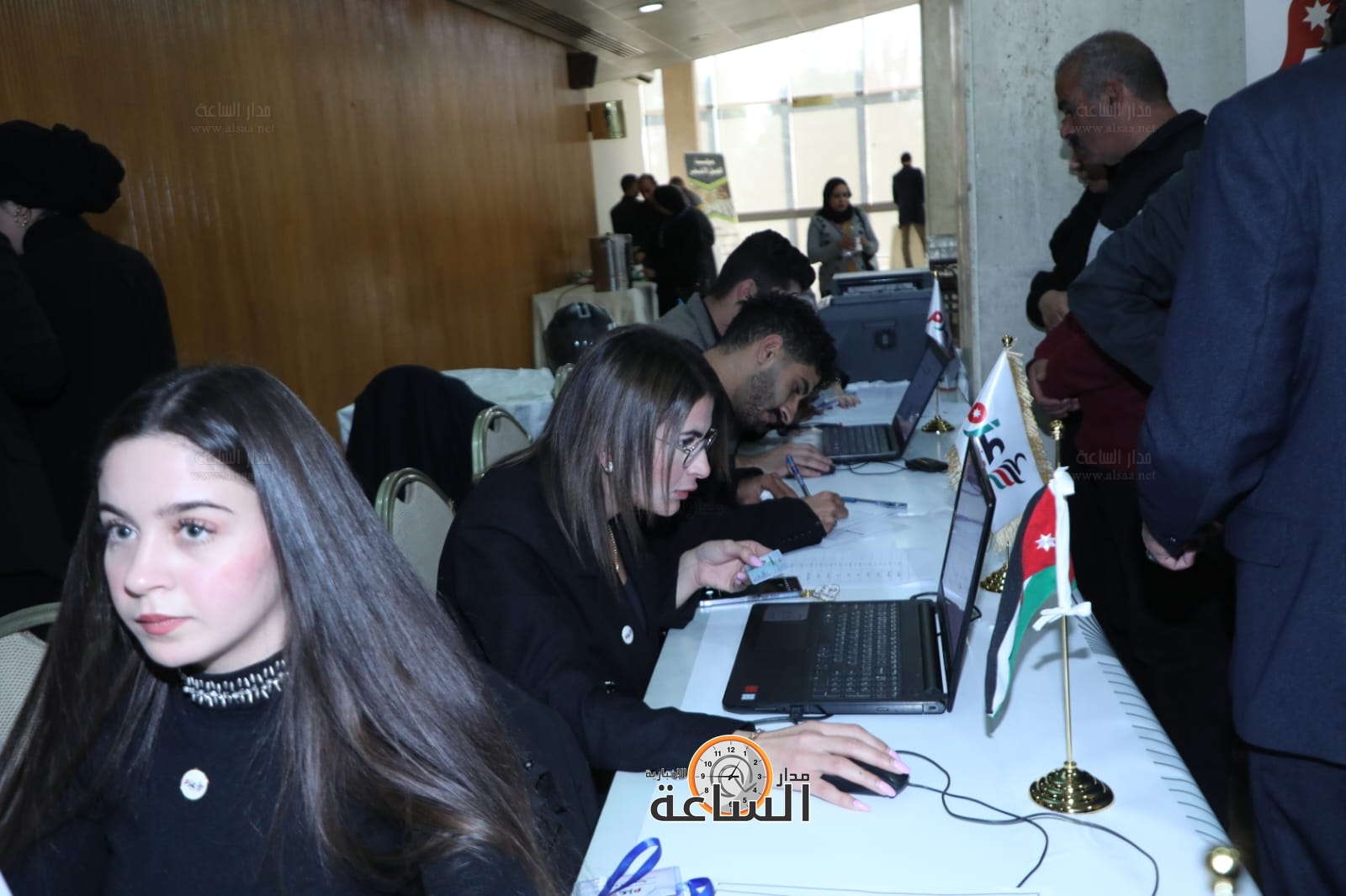 Madar Al-Saa Images 0.3813761586583977