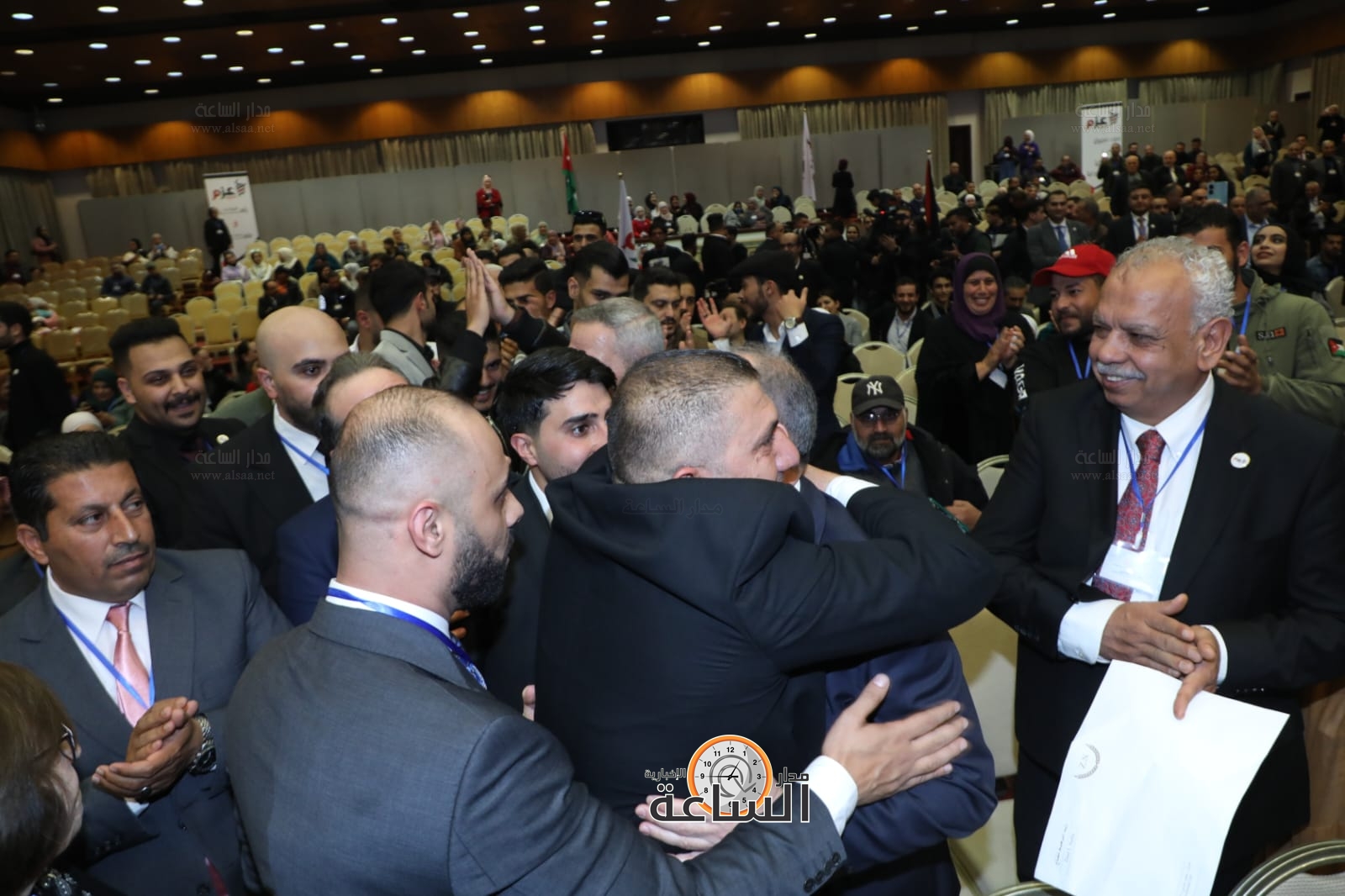 Madar Al-Saa Images 0.6409803355513031