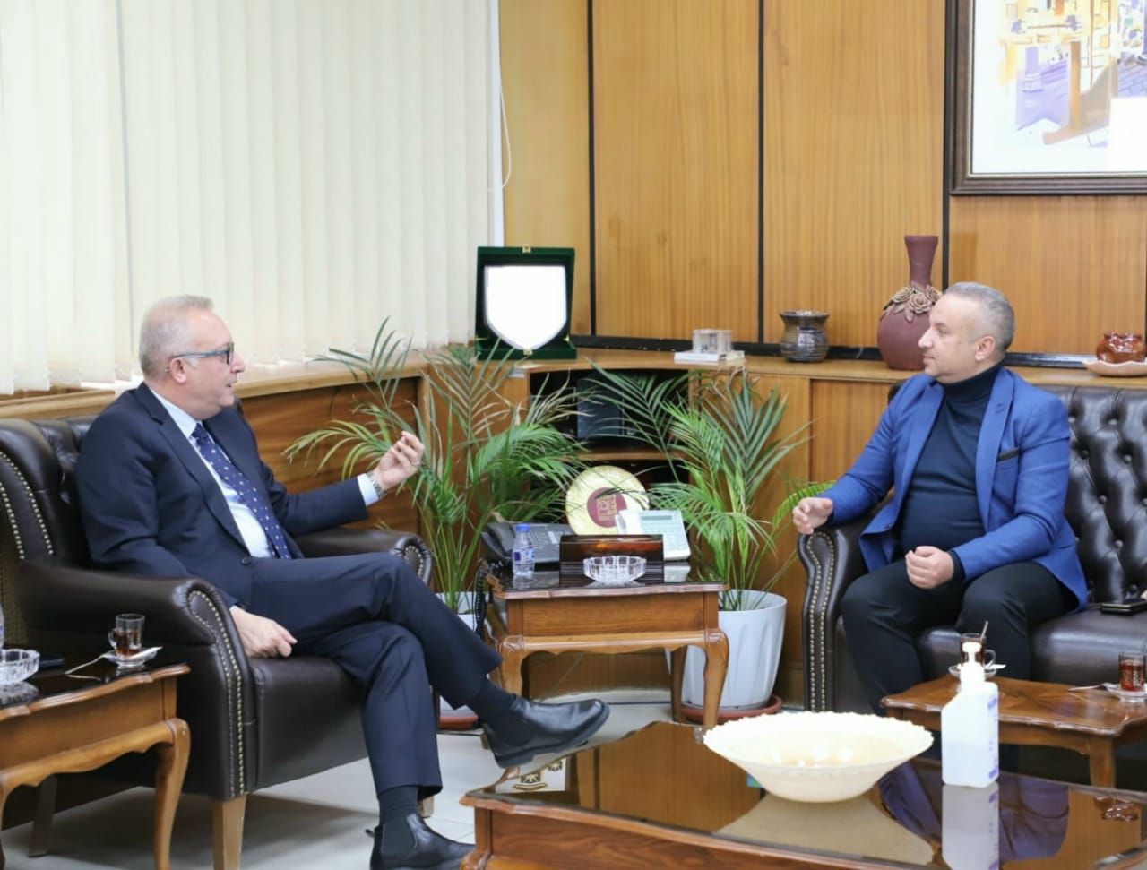 Madar Al-Saa Images 0.27812044209896336