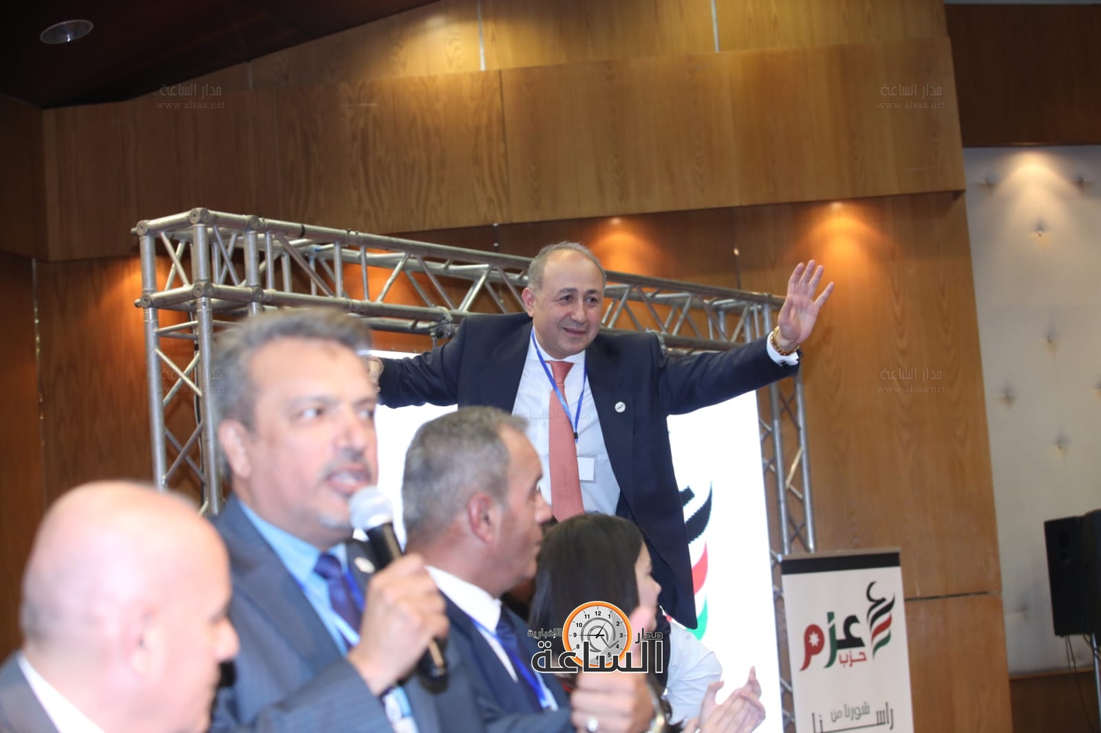 Madar Al-Saa Images 0.47483348965720196