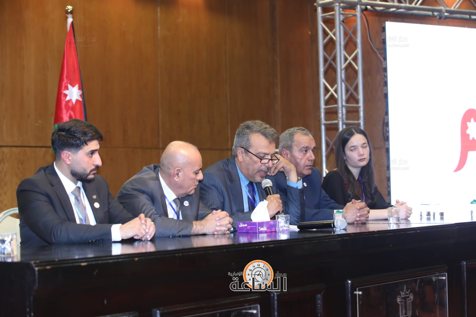 Madar Al-Saa Images 0.5287584072732228