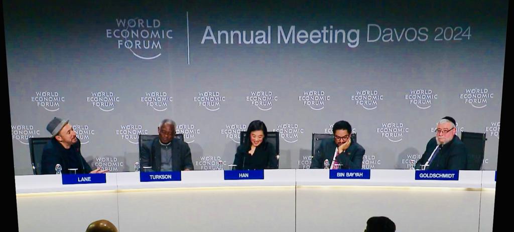 Madar Al-Saa Images 0.49026190823429516