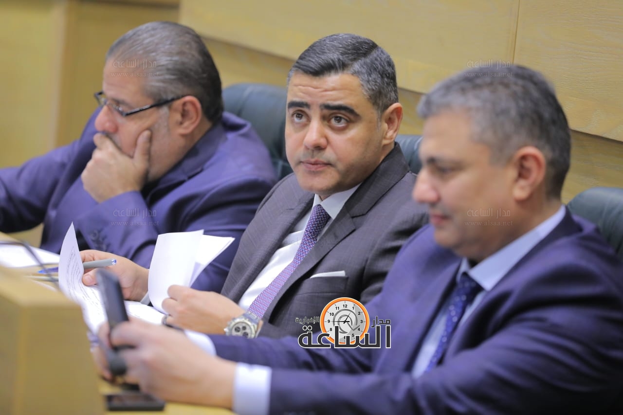 Madar Al-Saa Images 0.41737714359059686