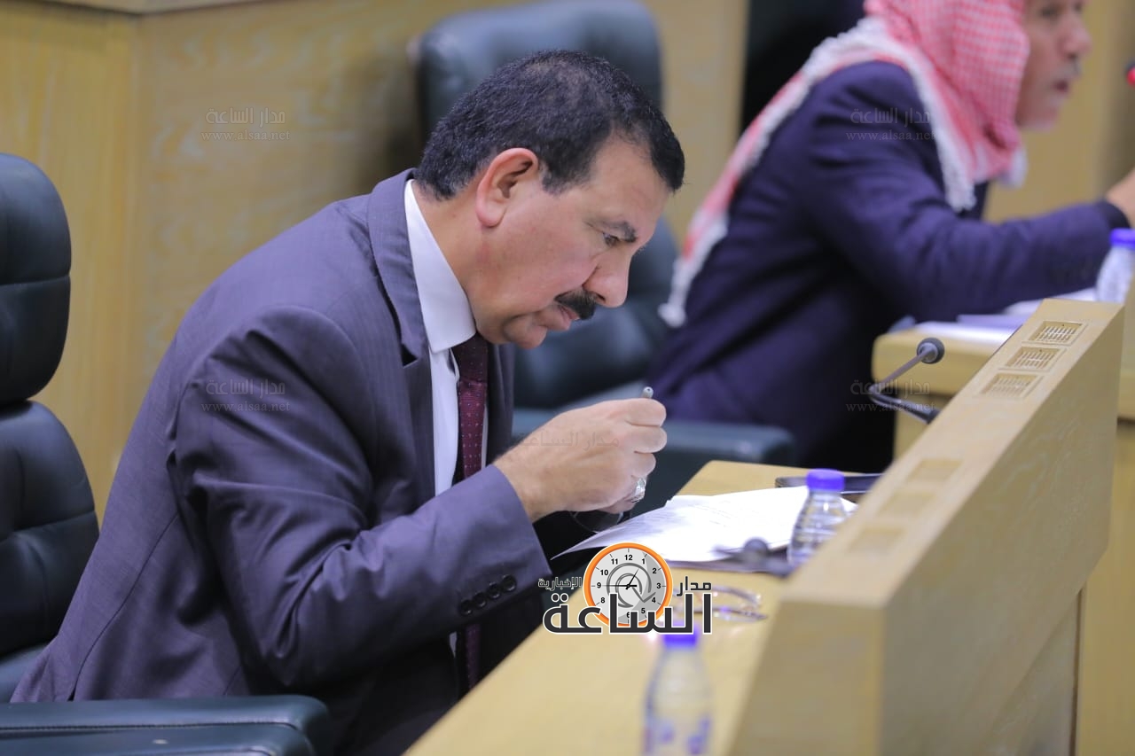 Madar Al-Saa Images 0.4704673664354091