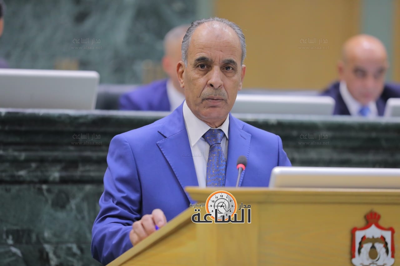 Madar Al-Saa Images 0.5444647893087489