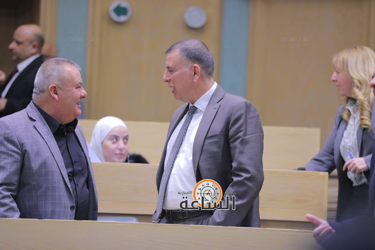 Madar Al-Saa Images 0.6159674844720284