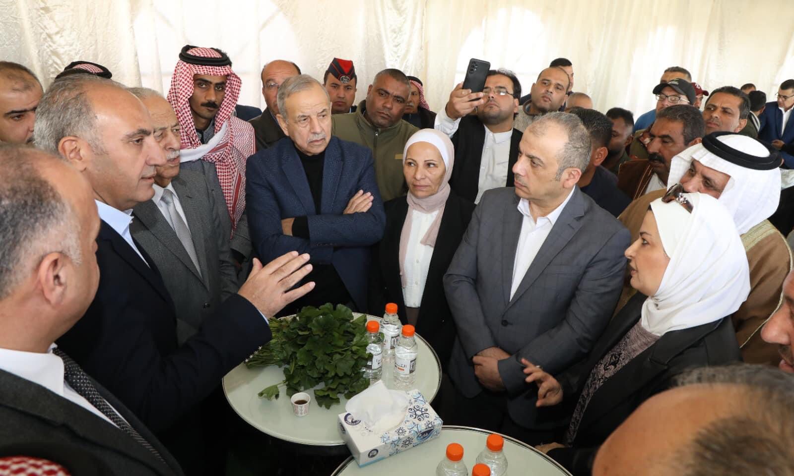 Madar Al-Saa Images 0.49872965323418494