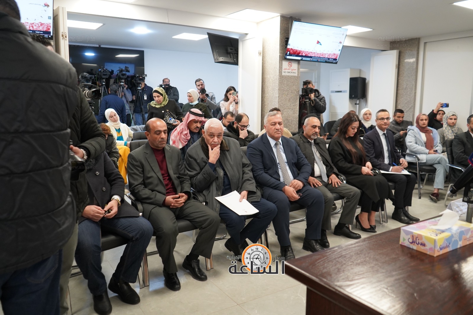 Madar Al-Saa Images 0.5229864218501661