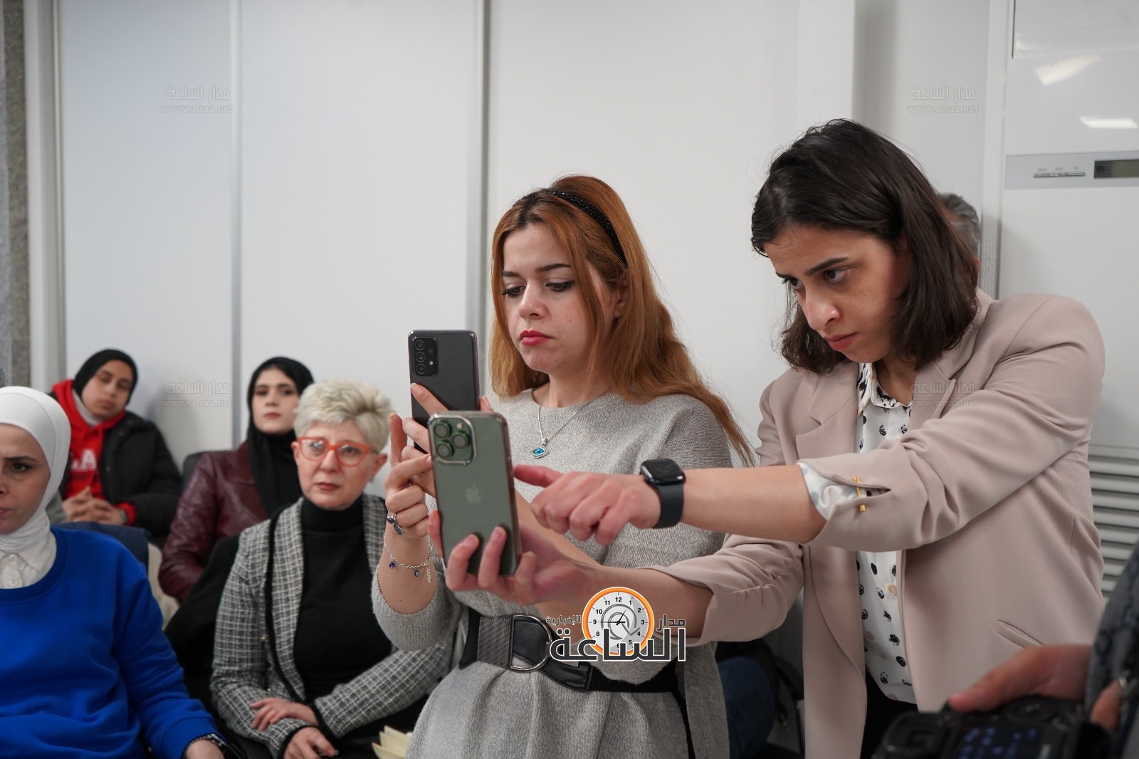 Madar Al-Saa Images 0.9361119221363865