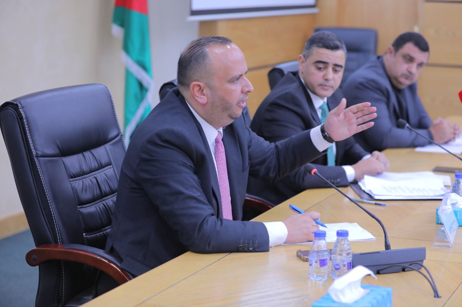 Madar Al-Saa Images 0.439246559569034