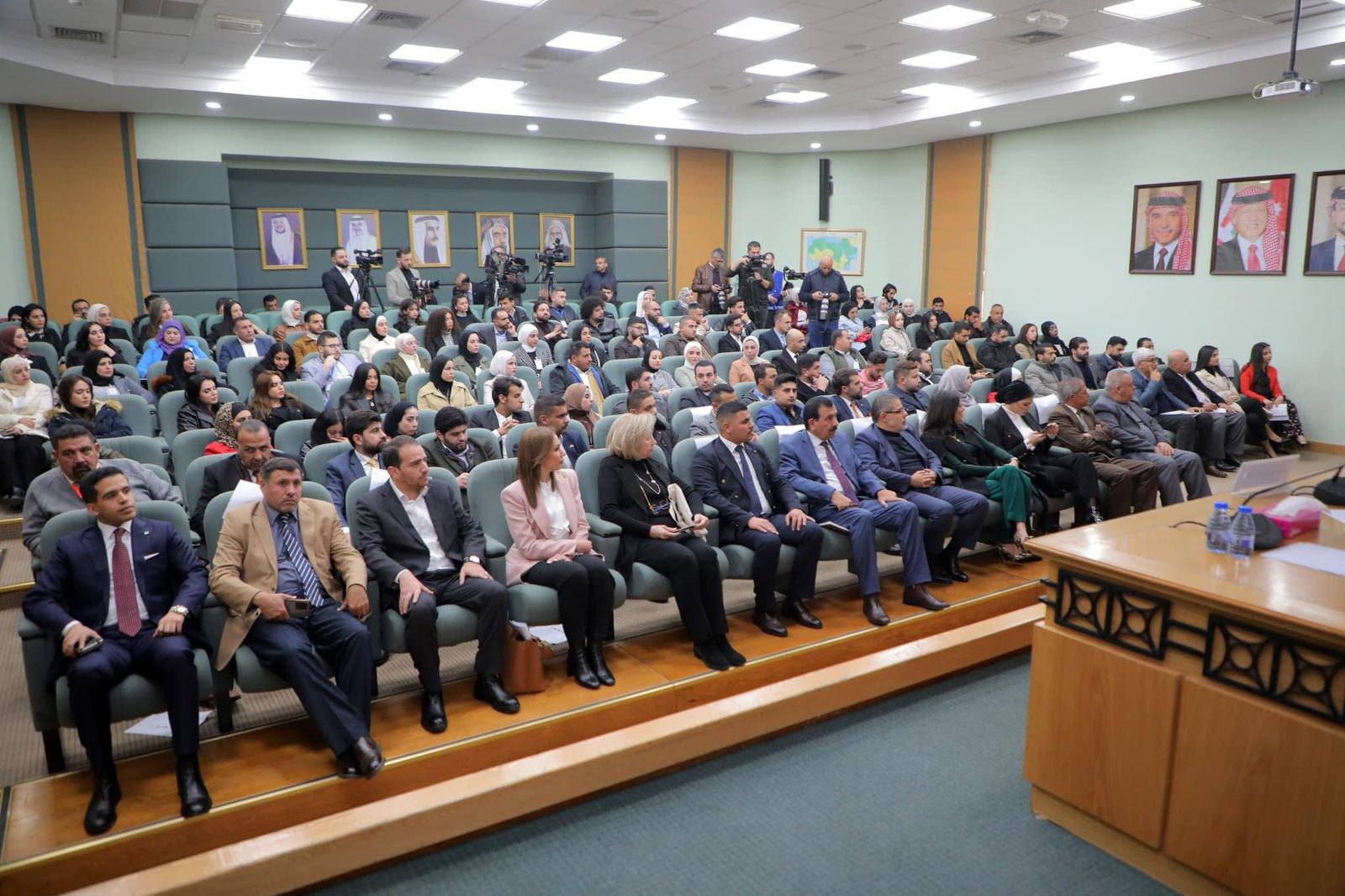 Madar Al-Saa Images 0.6312781159806331