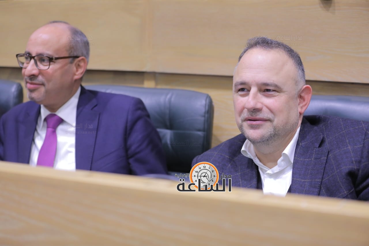 Madar Al-Saa Images 0.6801581639359617