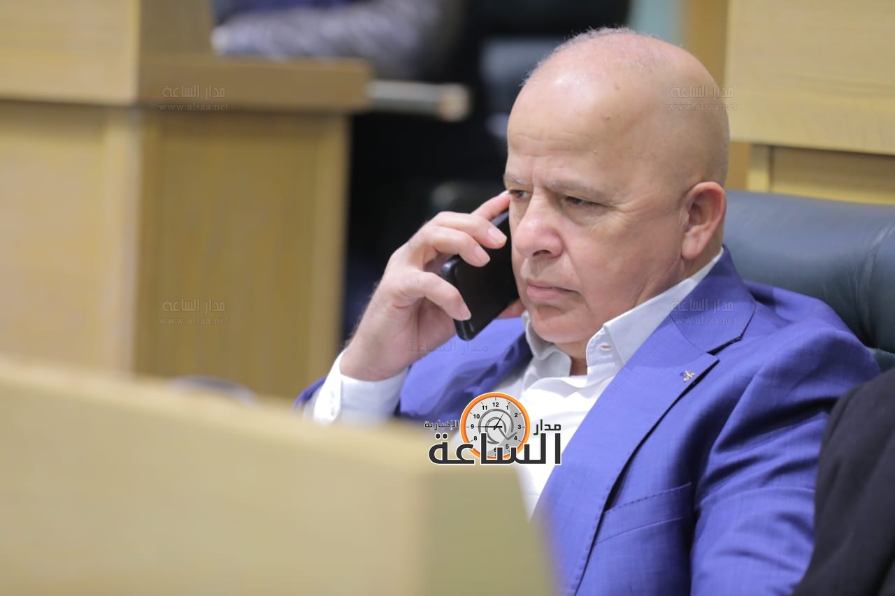 Madar Al-Saa Images 0.7432932168871429