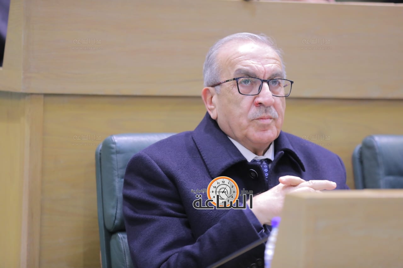 Madar Al-Saa Images 0.11175143803917598