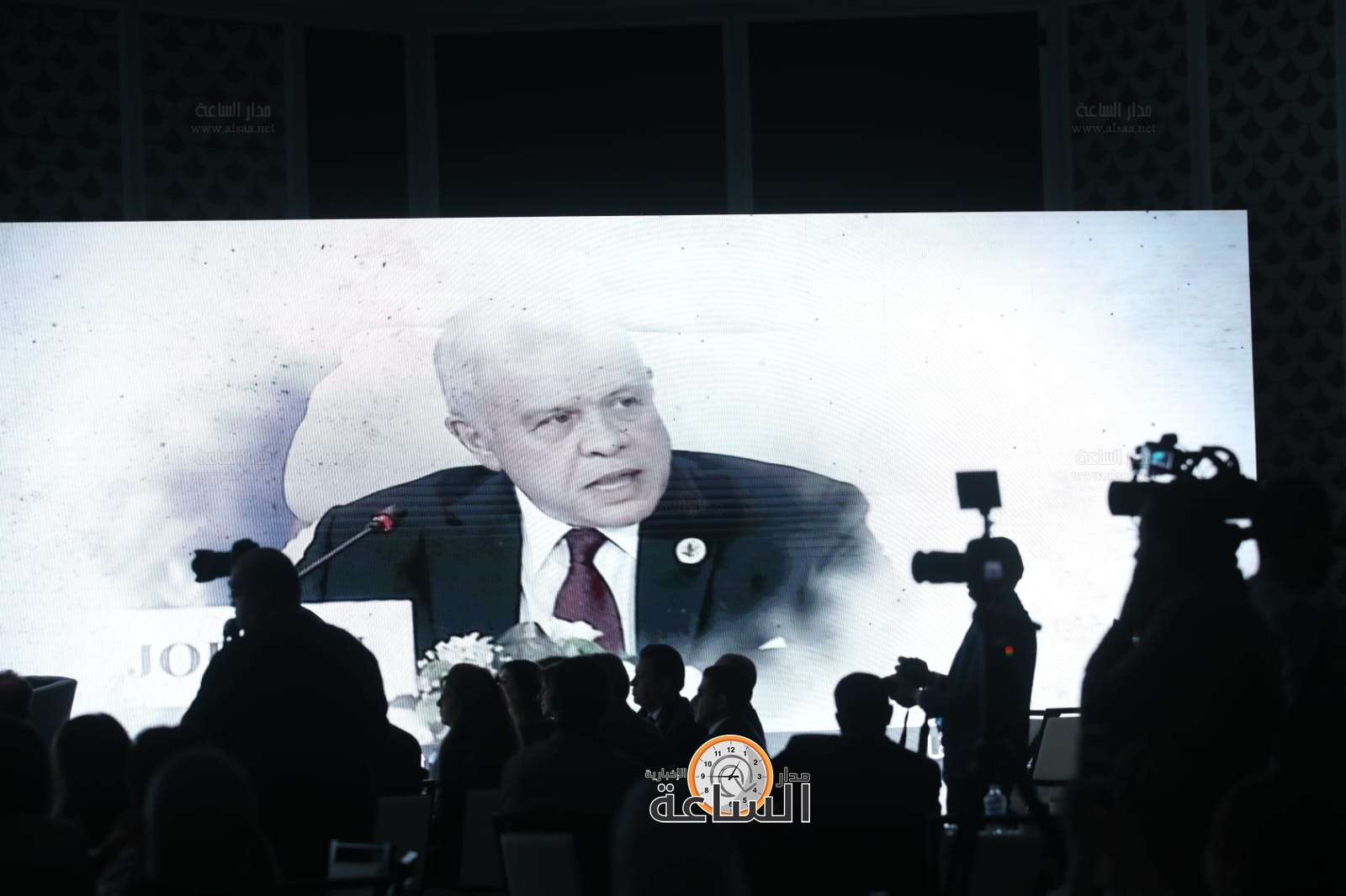 Madar Al-Saa Images 0.8620270772322682