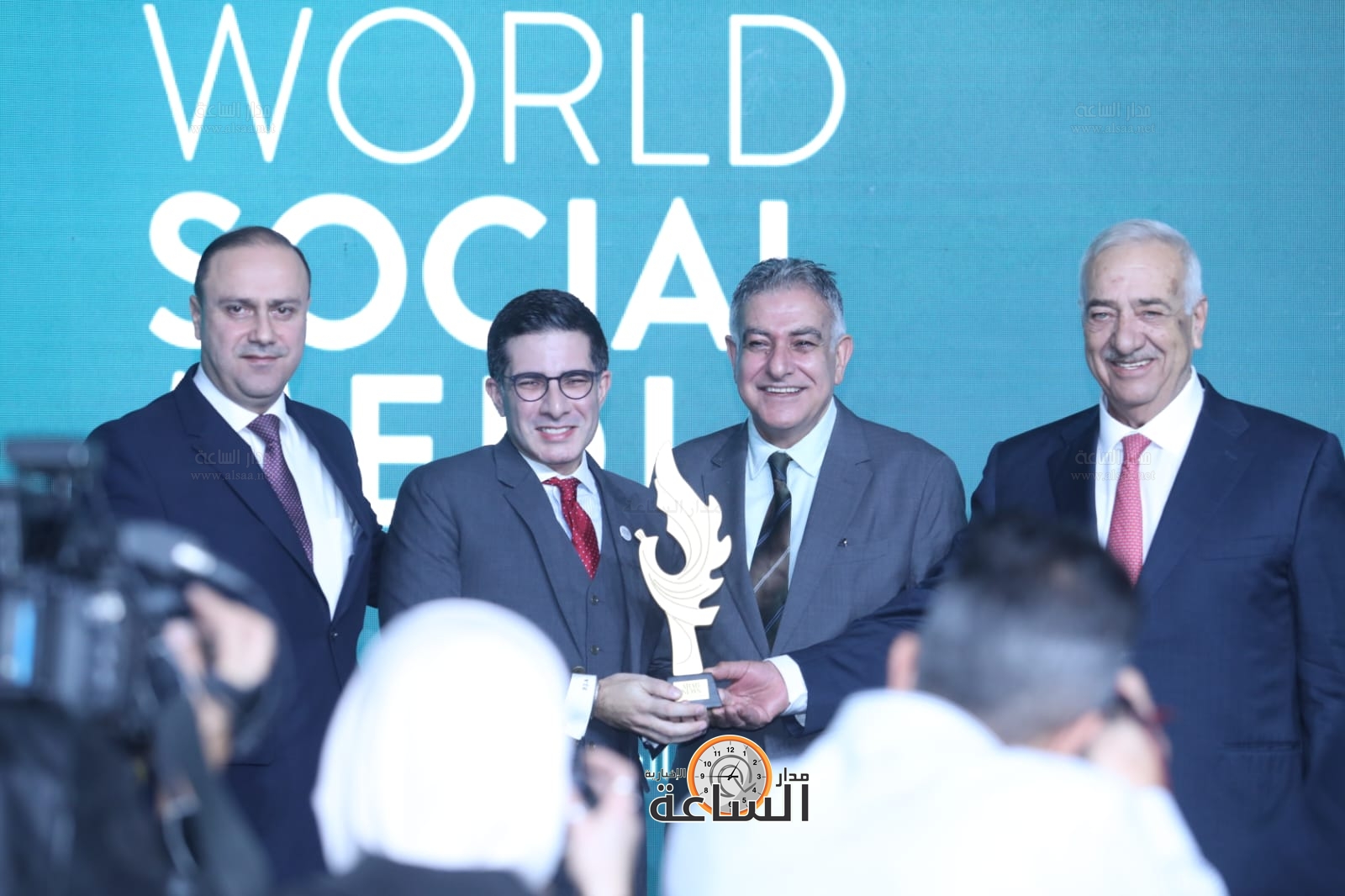 Madar Al-Saa Images 0.4304769748954165