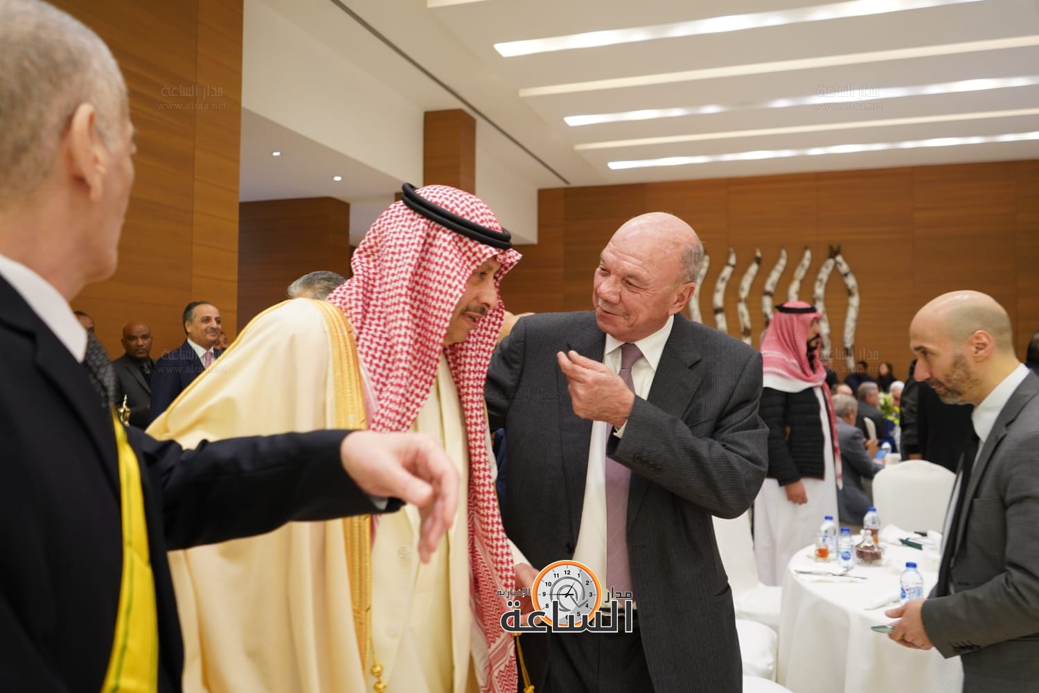 Madar Al-Saa Images 0.430239533651702