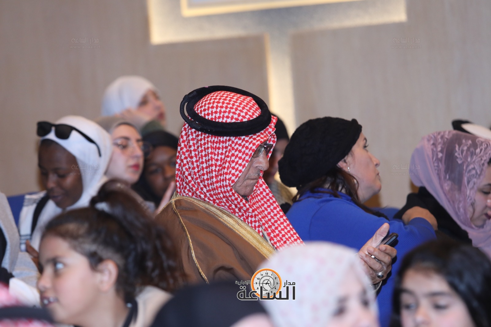 Madar Al-Saa Images 0.9516634138915305