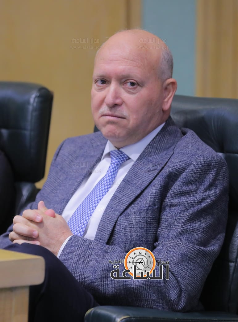 Madar Al-Saa Images 0.3673595852000491