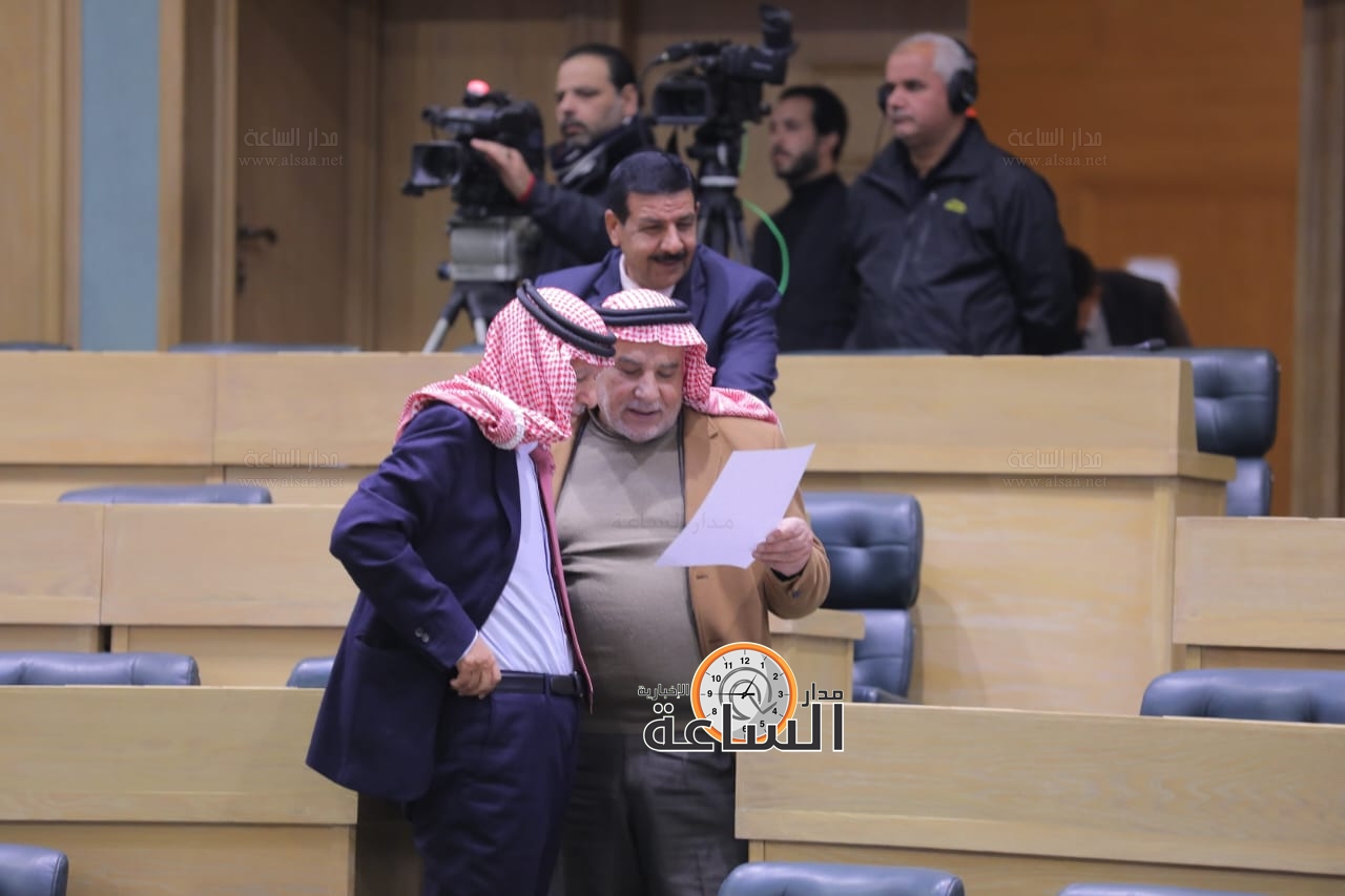 Madar Al-Saa Images 0.558735127261643