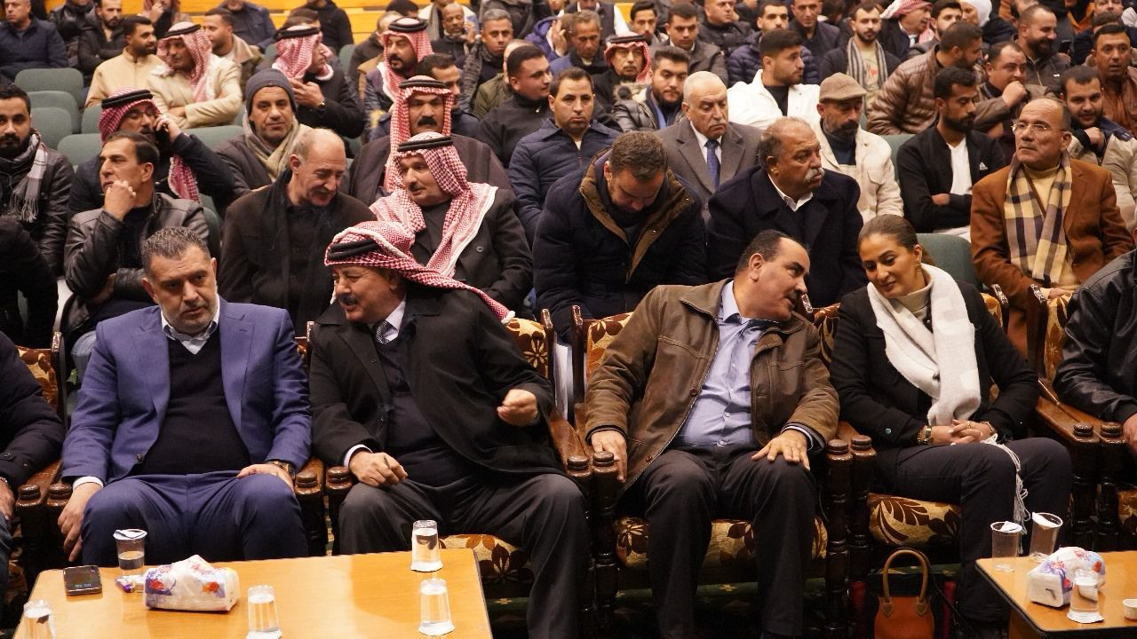 Madar Al-Saa Images 0.6189150057083552