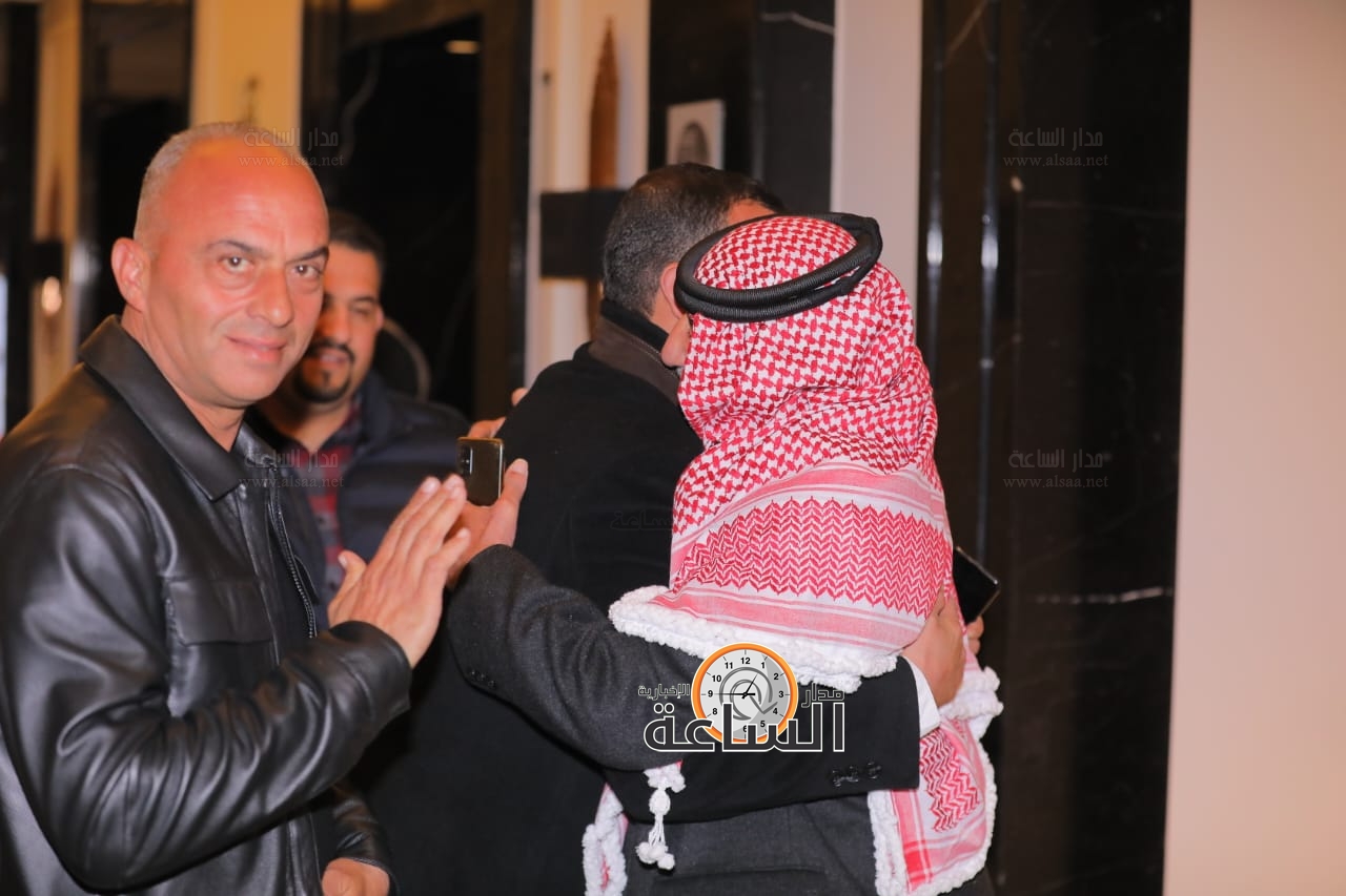 Madar Al-Saa Images 0.0009863680482844472