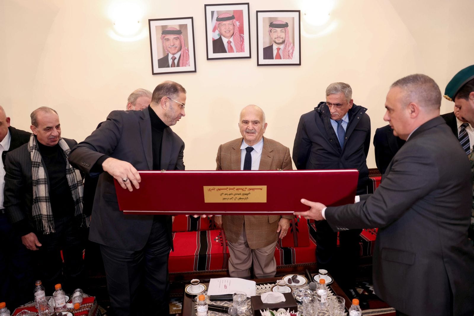 Madar Al-Saa Images 0.3362385497962832