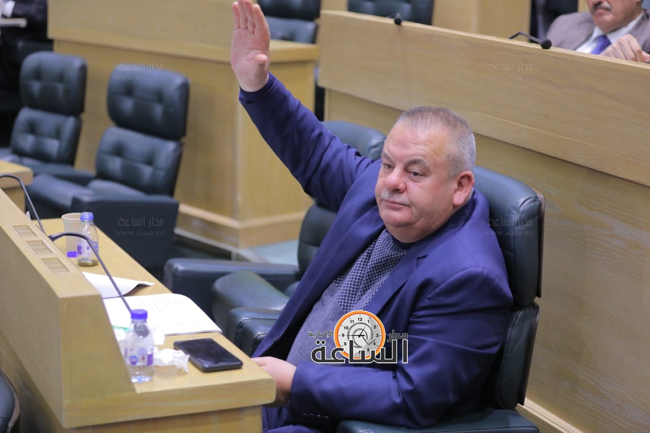 Madar Al-Saa Images 0.3010189955125955