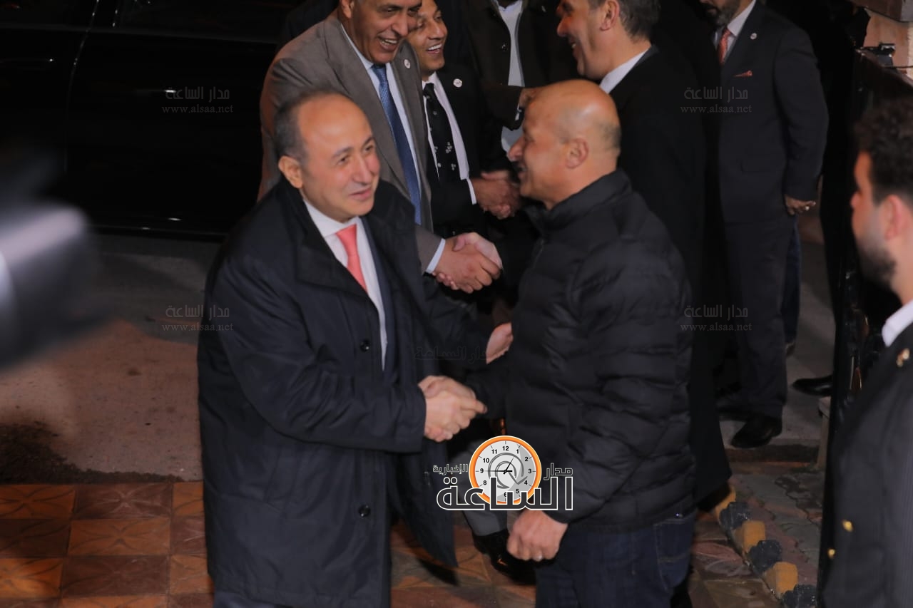 Madar Al-Saa Images 0.4419022377098649