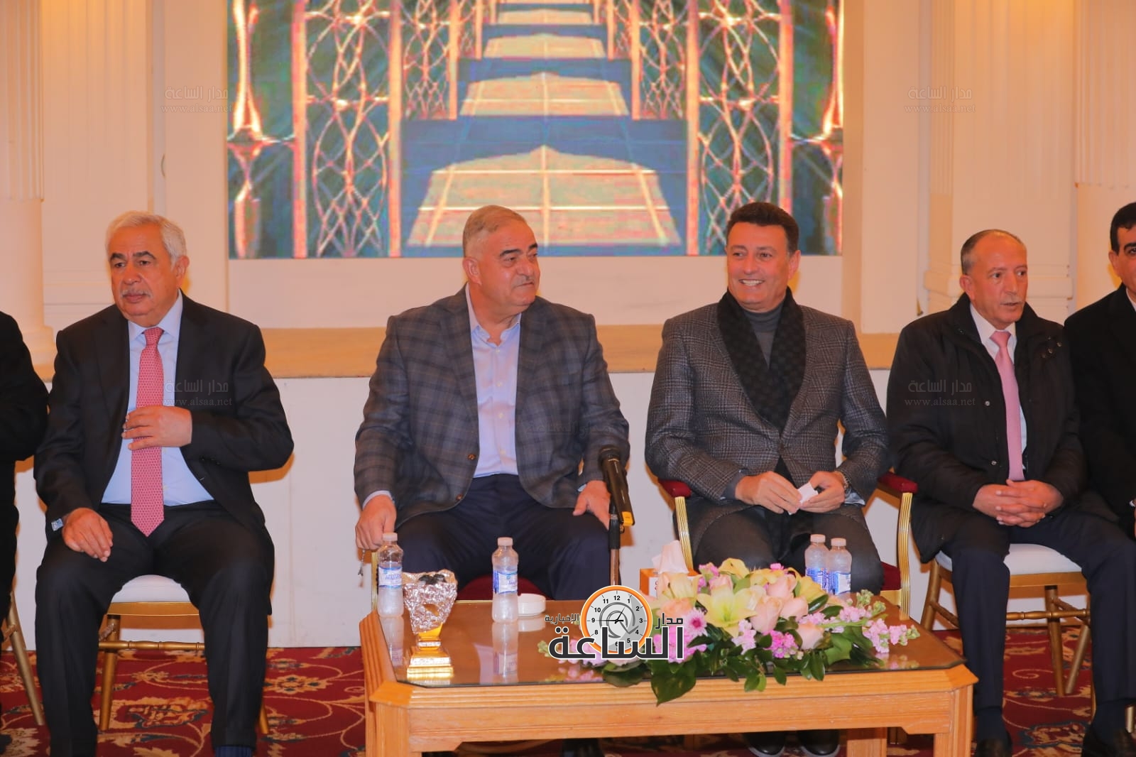 Madar Al-Saa Images 0.10717628452202055