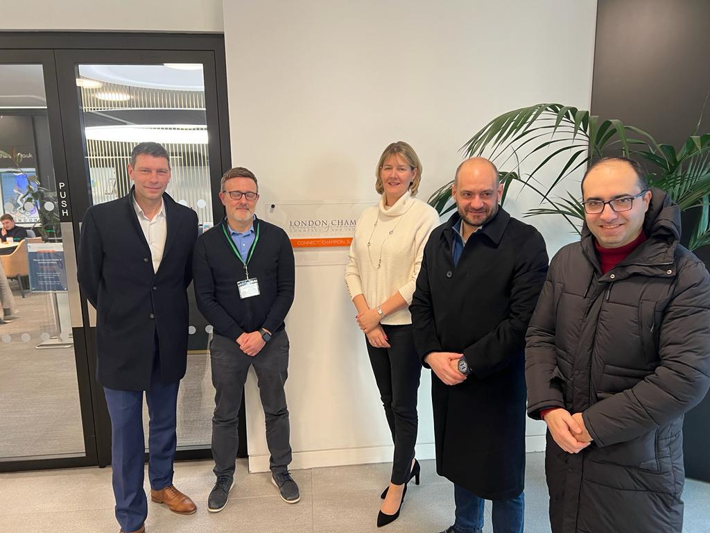 Madar Al-Saa Images 0.002476990028607684