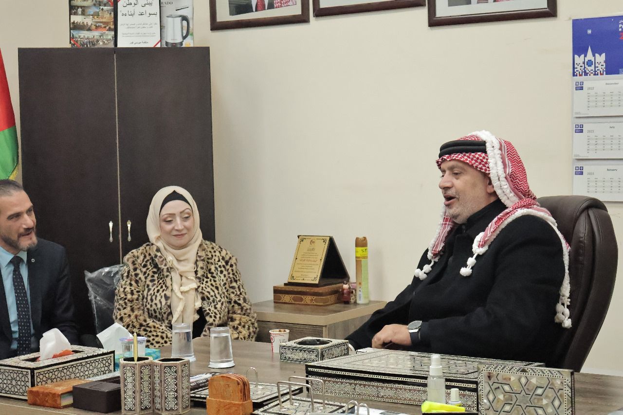 Madar Al-Saa Images 0.7115045620373901