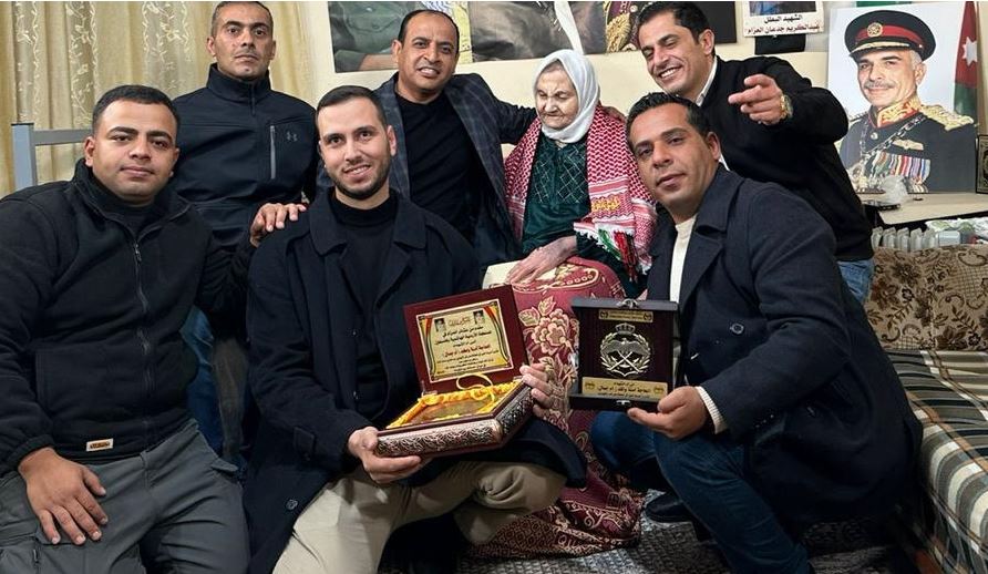 Madar Al-Saa Images 0.7463218409406629