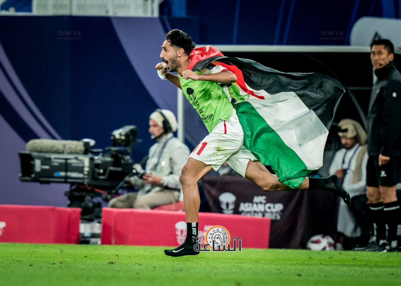 Madar Al-Saa Images 0.19301595202959065