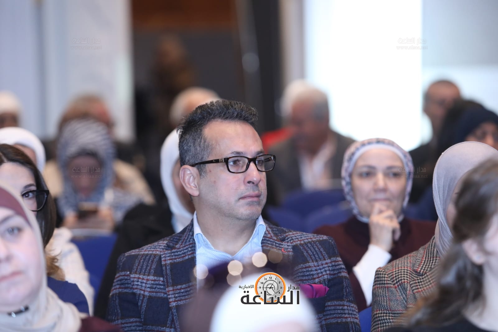 Madar Al-Saa Images 0.7549437671002375