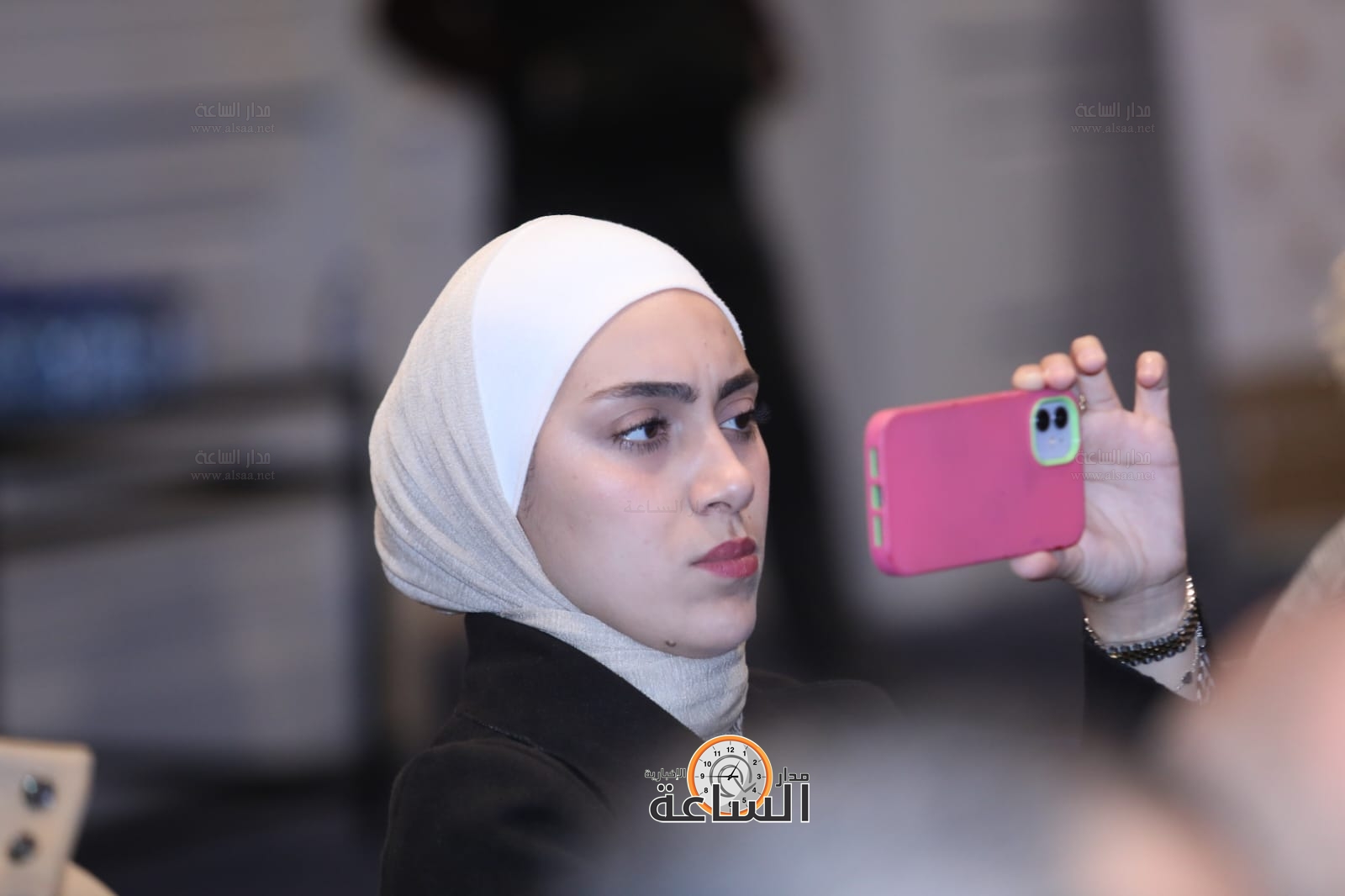 Madar Al-Saa Images 0.987023933493042