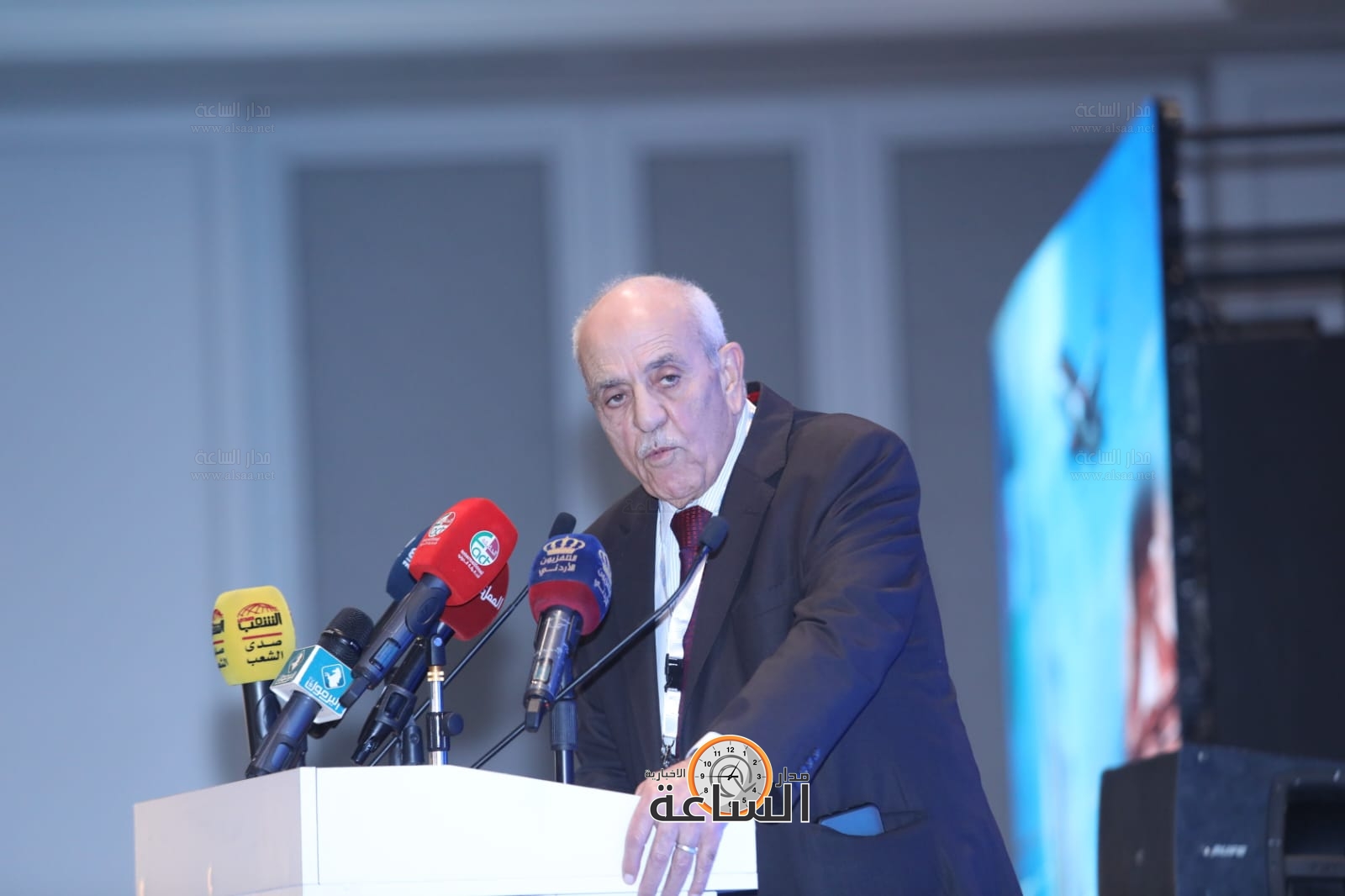 Madar Al-Saa Images 0.9017730483400073