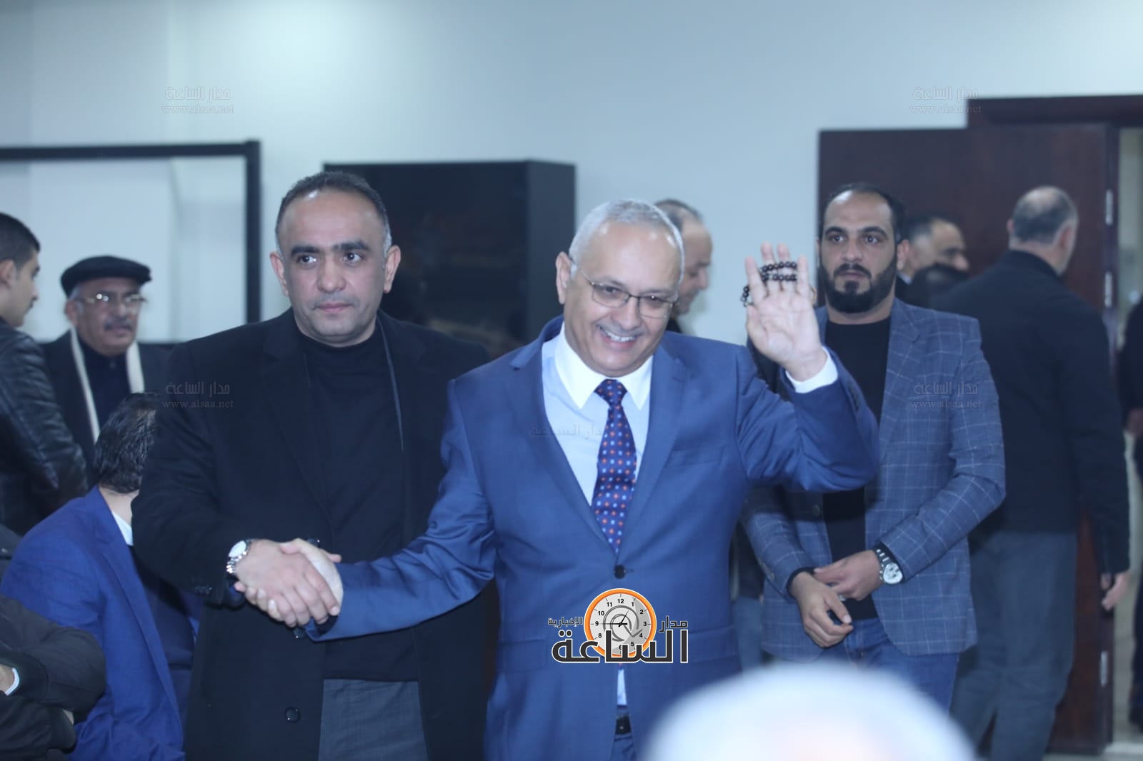 Madar Al-Saa Images 0.9362627415504614